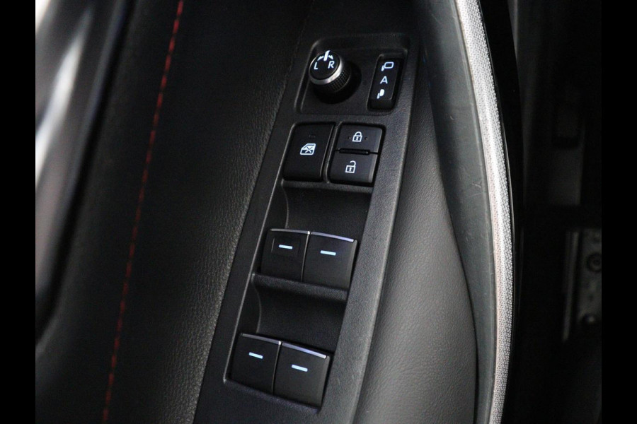 Toyota Corolla 2.0 Hybrid Business Sport Intro | HeadUp | Carplay Adaptive cruise | Achteruitrij camera | Navigatie | Bluetooth | JBL Sound | Climate control |