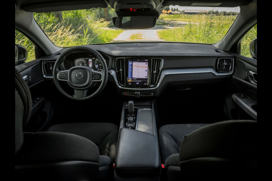 Volvo V60 2.0 B3 Business Pro |Dealer onderhouden|Eerste eigenaar