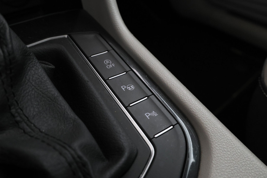 Volkswagen Tiguan 2.0 TSI 4Motion Highline Business R Panorama, Automaat, Trekhaak