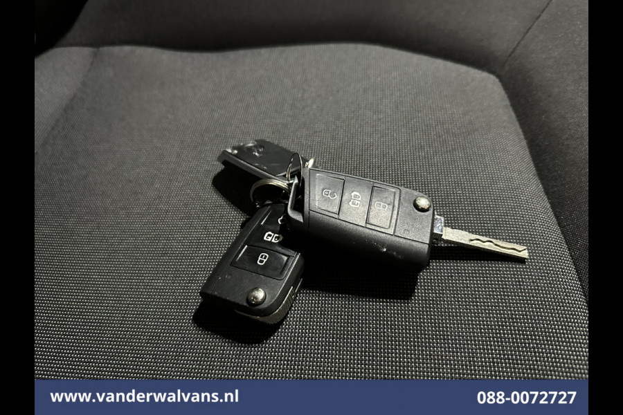 Volkswagen Crafter 2.0 TDI 141pk L3H3 L2H2 Euro6 Airco | Navigatie | Apple Carplay | Chauffeursstoel Android Auto, Parkeersensoren, 3000kg trekvermogen