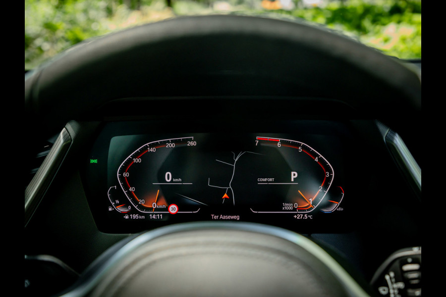 BMW 1-serie 118i High Executive M-sport |Panoramadak|Dealeronderhouden