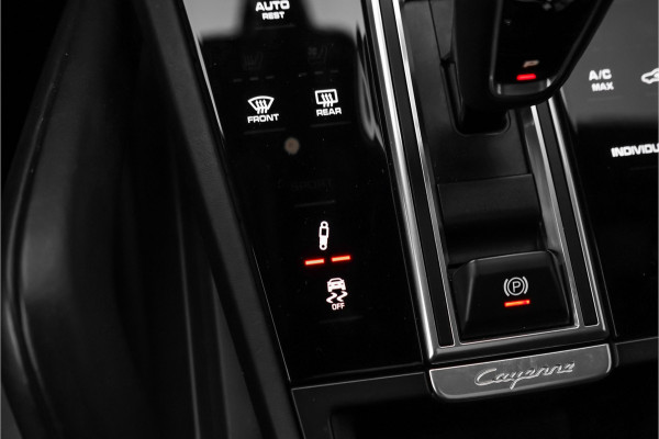 Porsche Cayenne 3.0 E-Hybrid Pano Camera 360° Sport Chrono Luchtvering