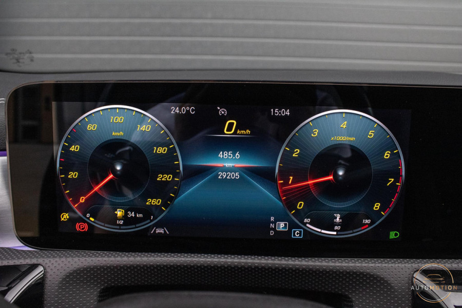 Mercedes-Benz A-Klasse 180 Edition AMG Line Pano Camera Burmester Stoelverwarming LED