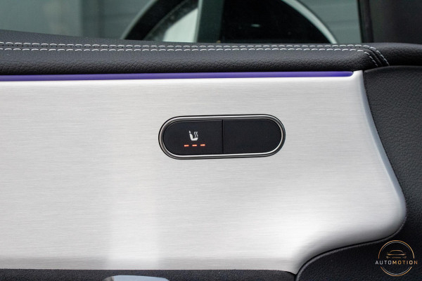 Mercedes-Benz A-Klasse 180 Edition AMG Line Pano Camera Burmester Stoelverwarming LED