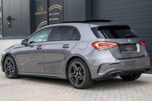Mercedes-Benz A-Klasse 180 Edition AMG Line Pano Camera Burmester Stoelverwarming LED