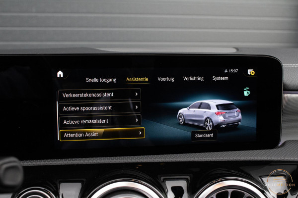 Mercedes-Benz A-Klasse 180 Edition AMG Line Pano Camera Burmester Stoelverwarming LED
