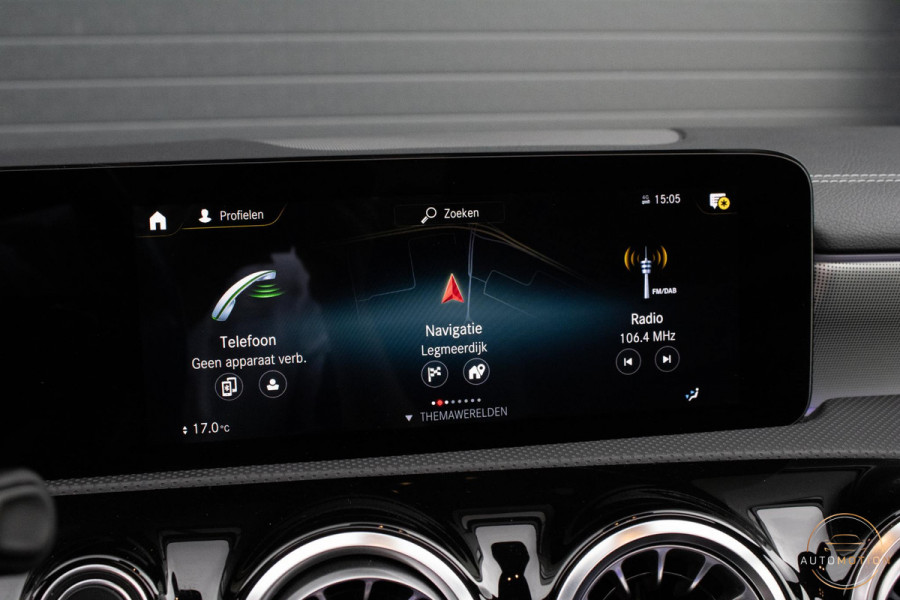 Mercedes-Benz A-Klasse 180 Edition AMG Line Pano Camera Burmester Stoelverwarming LED