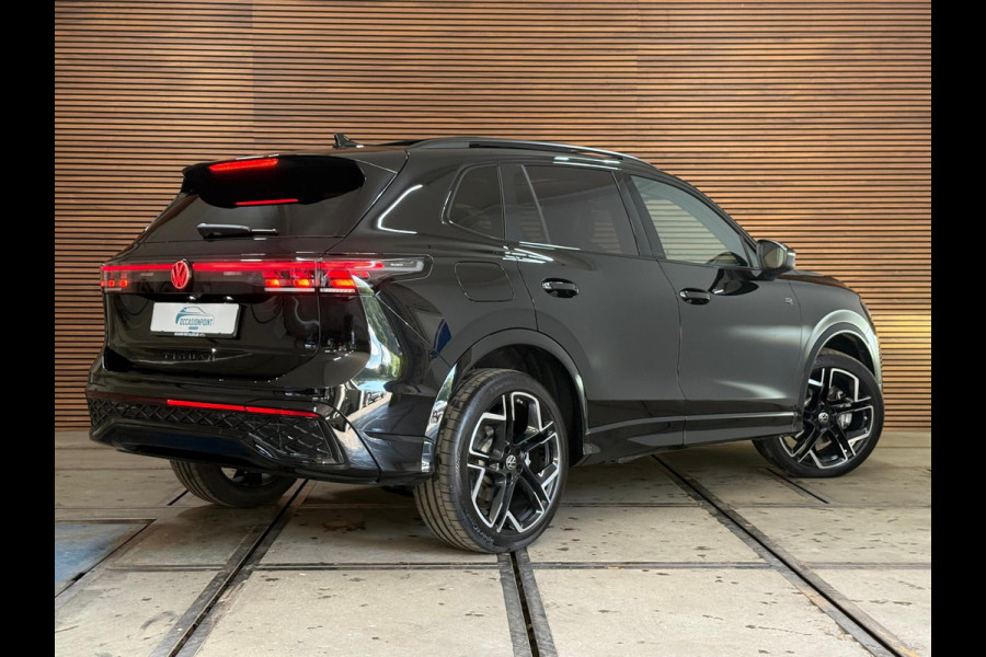 Volkswagen Tiguan 1.5 eHybrid R-Line Edition | Verlengde fabrieks garantie tot 2030 | 272 PK | Leder| Pano | Trekhaak | ErgoActive