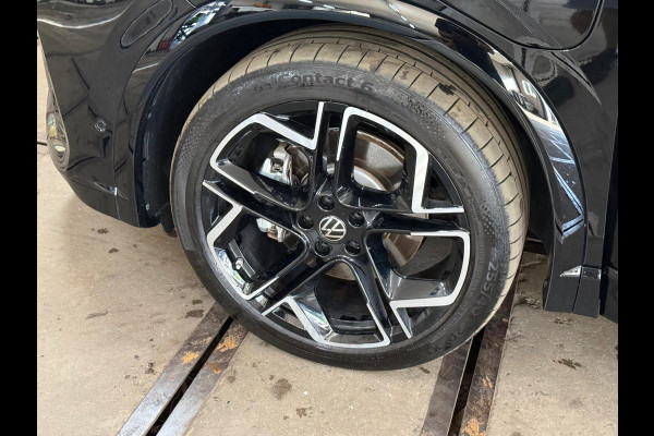 Volkswagen Tiguan 1.5 eHybrid R-Line Edition | Verlengde fabrieks garantie tot 2030 | 272 PK | Leder| Pano | Trekhaak | ErgoActive