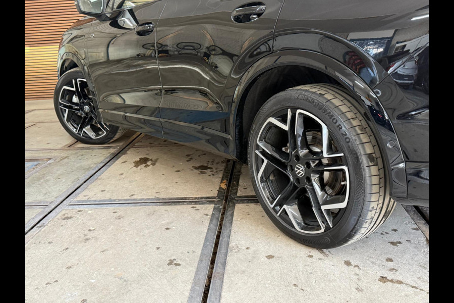 Volkswagen Tiguan 1.5 eHybrid R-Line Edition | Verlengde fabrieks garantie tot 2030 | 272 PK | Leder| Pano | Trekhaak | ErgoActive