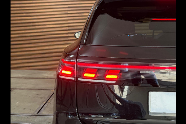 Volkswagen Tiguan 1.5 eHybrid R-Line Edition | Verlengde fabrieks garantie tot 2030 | 272 PK | Leder| Pano | Trekhaak | ErgoActive