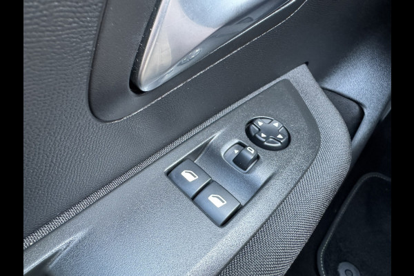 Peugeot e-208 EV Active 50 kWh SOH 92% Clima Carplay Stoelverwarming Extra laadkabel voor thuis