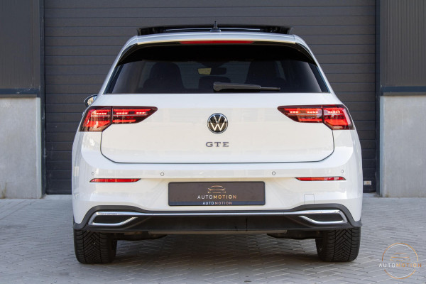 Volkswagen Golf 1.4 eHybrid GTE PANO IQ LIGHTS CAMERA HUD PARKEERASSISTENT STOELVERWARMING