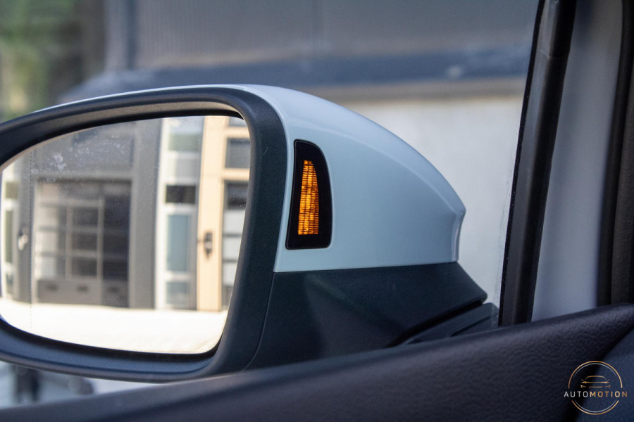 Volkswagen Golf 1.4 eHybrid GTE PANO IQ LIGHTS CAMERA HUD PARKEERASSISTENT STOELVERWARMING