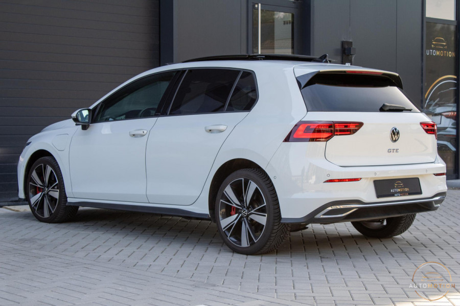 Volkswagen Golf 1.4 eHybrid GTE PANO IQ LIGHTS CAMERA HUD PARKEERASSISTENT STOELVERWARMING