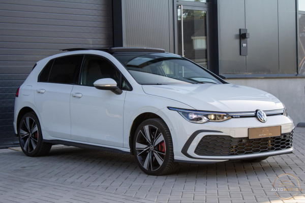 Volkswagen Golf 1.4 eHybrid GTE PANO IQ LIGHTS CAMERA HUD PARKEERASSISTENT STOELVERWARMING