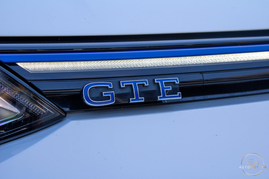 Volkswagen Golf 1.4 eHybrid GTE PANO IQ LIGHTS CAMERA HUD PARKEERASSISTENT STOELVERWARMING