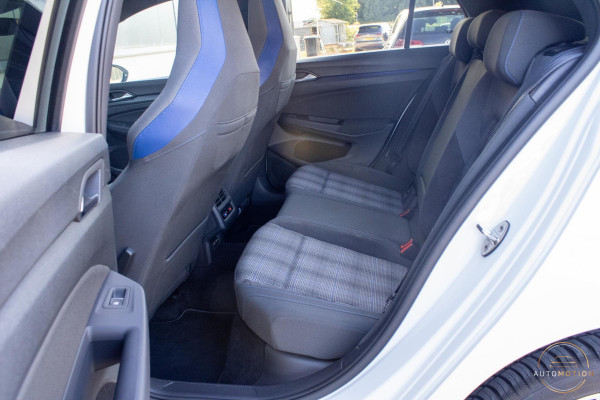 Volkswagen Golf 1.4 eHybrid GTE PANO IQ LIGHTS CAMERA HUD PARKEERASSISTENT STOELVERWARMING