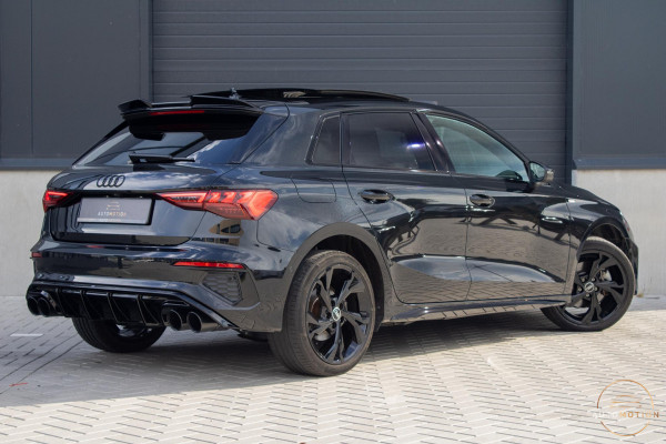 Audi A3 Sportback 40 TFSIe S line RS Bekleding MATRIX PANO MAXTON  ACC