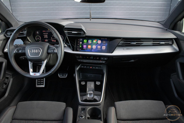 Audi A3 Sportback 40 TFSIe S line RS Bekleding MATRIX PANO MAXTON  ACC