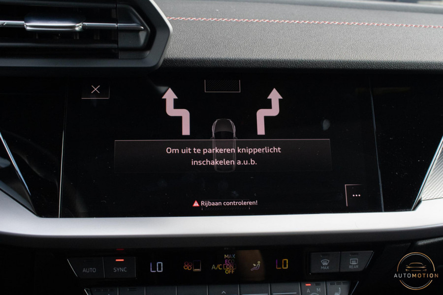 Audi A3 Sportback 40 TFSIe S line RS Bekleding MATRIX PANO MAXTON  ACC