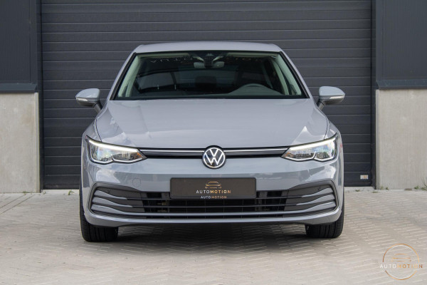 Volkswagen Golf 1.0 eTSI Life Harman Kardon Stoelverwarming ACC Sfeerverlichting