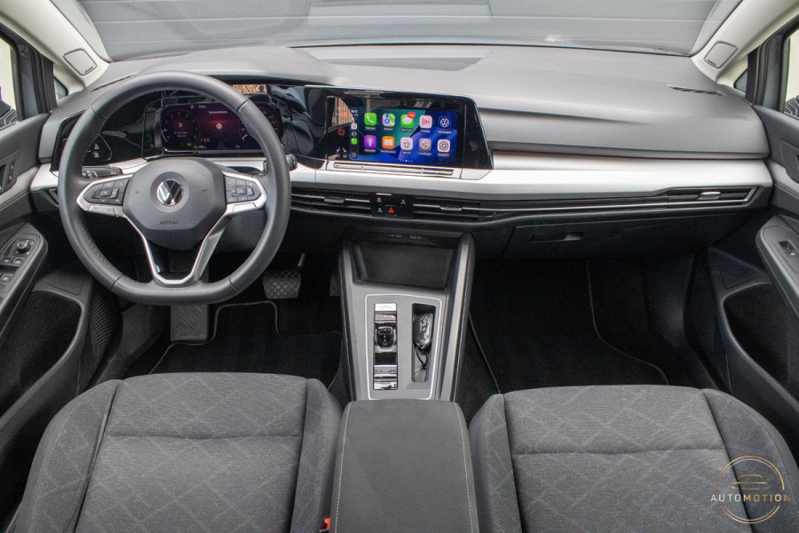 Volkswagen Golf 1.0 eTSI Life Harman Kardon Stoelverwarming ACC Sfeerverlichting