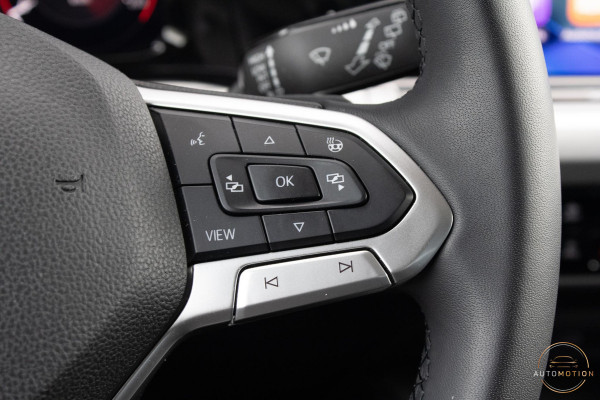 Volkswagen Golf 1.0 eTSI Life Harman Kardon Stoelverwarming ACC Sfeerverlichting