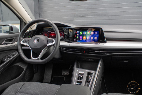 Volkswagen Golf 1.0 eTSI Life Harman Kardon Stoelverwarming ACC Sfeerverlichting