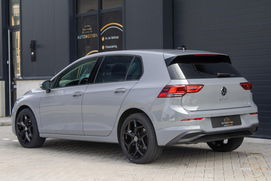 Volkswagen Golf 1.0 eTSI Life Harman Kardon Stoelverwarming ACC Sfeerverlichting