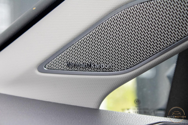 Volkswagen Golf 1.0 eTSI Life Harman Kardon Stoelverwarming ACC Sfeerverlichting