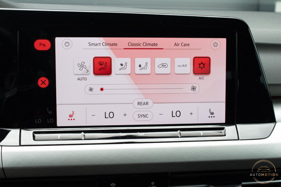 Volkswagen Golf 1.0 eTSI Life Harman Kardon Stoelverwarming ACC Sfeerverlichting