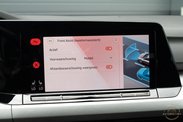 Volkswagen Golf 1.0 eTSI Life Harman Kardon Stoelverwarming ACC Sfeerverlichting