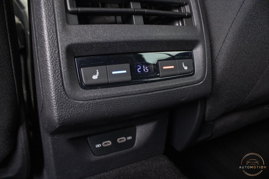 Volkswagen Golf 1.0 eTSI Life Harman Kardon Stoelverwarming ACC Sfeerverlichting