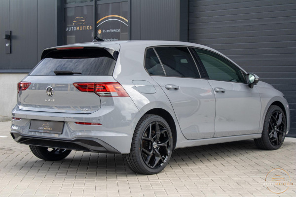 Volkswagen Golf 1.0 eTSI Life Harman Kardon Stoelverwarming ACC Sfeerverlichting