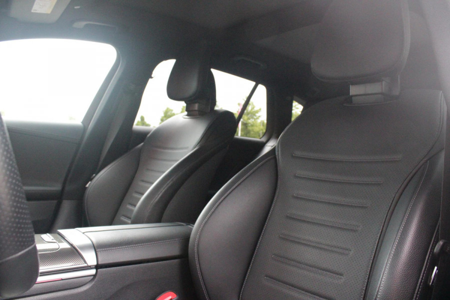 Mercedes-Benz C-Klasse Estate 200 218PK Launch Edition AMG Line | PANORAMISCH SCHUIF/KANTELDAK | LASER KOPLAMPEN | SFEERVERLICHTING | ELEKTRISCH VERSTELBARE VOORSTOELEN MET GEHEUGEN OP BEIDE STOELEN | STOELVERWARMING | ELEKTRISCHE STUURVERSTELLING MET GEHEUGEN | 19'' MULTISPAAKS LICHTMETALEN VELGEN | VERKEERSLICHTEN WEERGAVE | 360° CAMERA | DRAADLOOS APPLECARPLAY/ANDROID AUTO | DRAADLOZE TELEFOONLADER | WIDE SCREEN SCHERM | NIGHT PAKKET | DODEHOEK DETECTIE | EXTRA GETINTE ACHTERSTE RUITEN | PREMIUM AUDIO SYSTEM | ELEKTRISCH BEDIENBARE ACHTERKLEP | KEYLESS ENTRY |