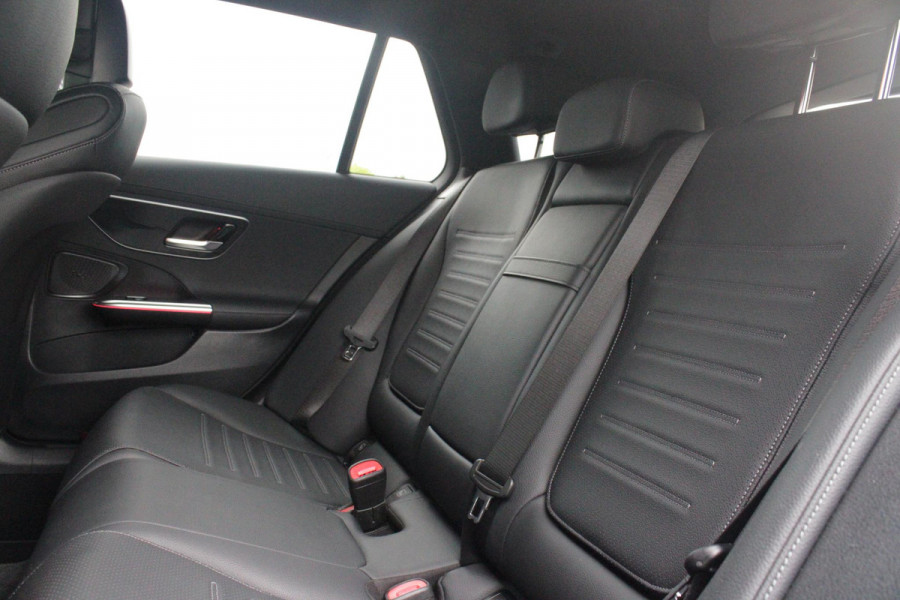 Mercedes-Benz C-Klasse Estate 200 218PK Launch Edition AMG Line | PANORAMISCH SCHUIF/KANTELDAK | LASER KOPLAMPEN | SFEERVERLICHTING | ELEKTRISCH VERSTELBARE VOORSTOELEN MET GEHEUGEN OP BEIDE STOELEN | STOELVERWARMING | ELEKTRISCHE STUURVERSTELLING MET GEHEUGEN | 19'' MULTISPAAKS LICHTMETALEN VELGEN | VERKEERSLICHTEN WEERGAVE | 360° CAMERA | DRAADLOOS APPLECARPLAY/ANDROID AUTO | DRAADLOZE TELEFOONLADER | WIDE SCREEN SCHERM | NIGHT PAKKET | DODEHOEK DETECTIE | EXTRA GETINTE ACHTERSTE RUITEN | PREMIUM AUDIO SYSTEM | ELEKTRISCH BEDIENBARE ACHTERKLEP | KEYLESS ENTRY |