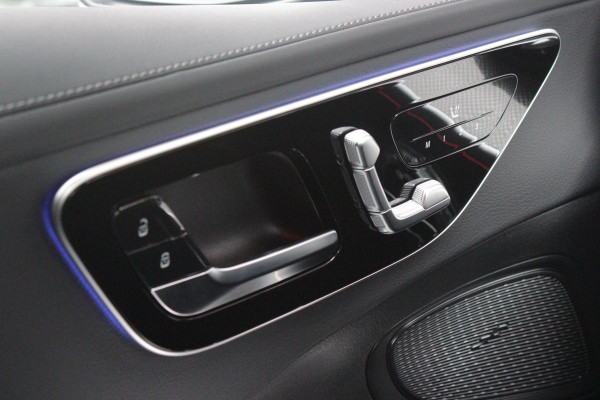 Mercedes-Benz C-Klasse Estate 200 218PK Launch Edition AMG Line | PANORAMISCH SCHUIF/KANTELDAK | LASER KOPLAMPEN | SFEERVERLICHTING | ELEKTRISCH VERSTELBARE VOORSTOELEN MET GEHEUGEN OP BEIDE STOELEN | STOELVERWARMING | ELEKTRISCHE STUURVERSTELLING MET GEHEUGEN | 19'' MULTISPAAKS LICHTMETALEN VELGEN | VERKEERSLICHTEN WEERGAVE | 360° CAMERA | DRAADLOOS APPLECARPLAY/ANDROID AUTO | DRAADLOZE TELEFOONLADER | WIDE SCREEN SCHERM | NIGHT PAKKET | DODEHOEK DETECTIE | EXTRA GETINTE ACHTERSTE RUITEN | PREMIUM AUDIO SYSTEM | ELEKTRISCH BEDIENBARE ACHTERKLEP | KEYLESS ENTRY |