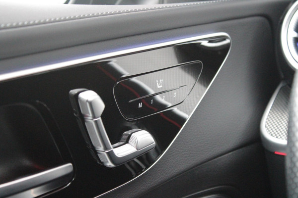 Mercedes-Benz C-Klasse Estate 200 218PK Launch Edition AMG Line | PANORAMISCH SCHUIF/KANTELDAK | LASER KOPLAMPEN | SFEERVERLICHTING | ELEKTRISCH VERSTELBARE VOORSTOELEN MET GEHEUGEN OP BEIDE STOELEN | STOELVERWARMING | ELEKTRISCHE STUURVERSTELLING MET GEHEUGEN | 19'' MULTISPAAKS LICHTMETALEN VELGEN | VERKEERSLICHTEN WEERGAVE | 360° CAMERA | DRAADLOOS APPLECARPLAY/ANDROID AUTO | DRAADLOZE TELEFOONLADER | WIDE SCREEN SCHERM | NIGHT PAKKET | DODEHOEK DETECTIE | EXTRA GETINTE ACHTERSTE RUITEN | PREMIUM AUDIO SYSTEM | ELEKTRISCH BEDIENBARE ACHTERKLEP | KEYLESS ENTRY |