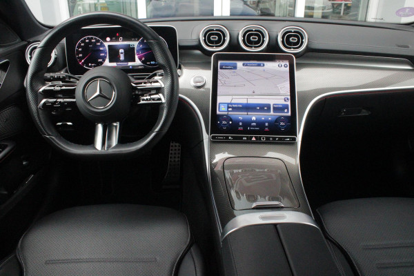 Mercedes-Benz C-Klasse Estate 200 218PK Launch Edition AMG Line | PANORAMISCH SCHUIF/KANTELDAK | LASER KOPLAMPEN | SFEERVERLICHTING | ELEKTRISCH VERSTELBARE VOORSTOELEN MET GEHEUGEN OP BEIDE STOELEN | STOELVERWARMING | ELEKTRISCHE STUURVERSTELLING MET GEHEUGEN | 19'' MULTISPAAKS LICHTMETALEN VELGEN | VERKEERSLICHTEN WEERGAVE | 360° CAMERA | DRAADLOOS APPLECARPLAY/ANDROID AUTO | DRAADLOZE TELEFOONLADER | WIDE SCREEN SCHERM | NIGHT PAKKET | DODEHOEK DETECTIE | EXTRA GETINTE ACHTERSTE RUITEN | PREMIUM AUDIO SYSTEM | ELEKTRISCH BEDIENBARE ACHTERKLEP | KEYLESS ENTRY |