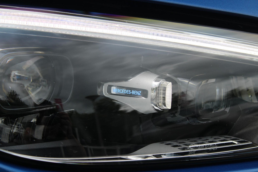 Mercedes-Benz C-Klasse Estate 200 218PK Launch Edition AMG Line | PANORAMISCH SCHUIF/KANTELDAK | LASER KOPLAMPEN | SFEERVERLICHTING | ELEKTRISCH VERSTELBARE VOORSTOELEN MET GEHEUGEN OP BEIDE STOELEN | STOELVERWARMING | ELEKTRISCHE STUURVERSTELLING MET GEHEUGEN | 19'' MULTISPAAKS LICHTMETALEN VELGEN | VERKEERSLICHTEN WEERGAVE | 360° CAMERA | DRAADLOOS APPLECARPLAY/ANDROID AUTO | DRAADLOZE TELEFOONLADER | WIDE SCREEN SCHERM | NIGHT PAKKET | DODEHOEK DETECTIE | EXTRA GETINTE ACHTERSTE RUITEN | PREMIUM AUDIO SYSTEM | ELEKTRISCH BEDIENBARE ACHTERKLEP | KEYLESS ENTRY |