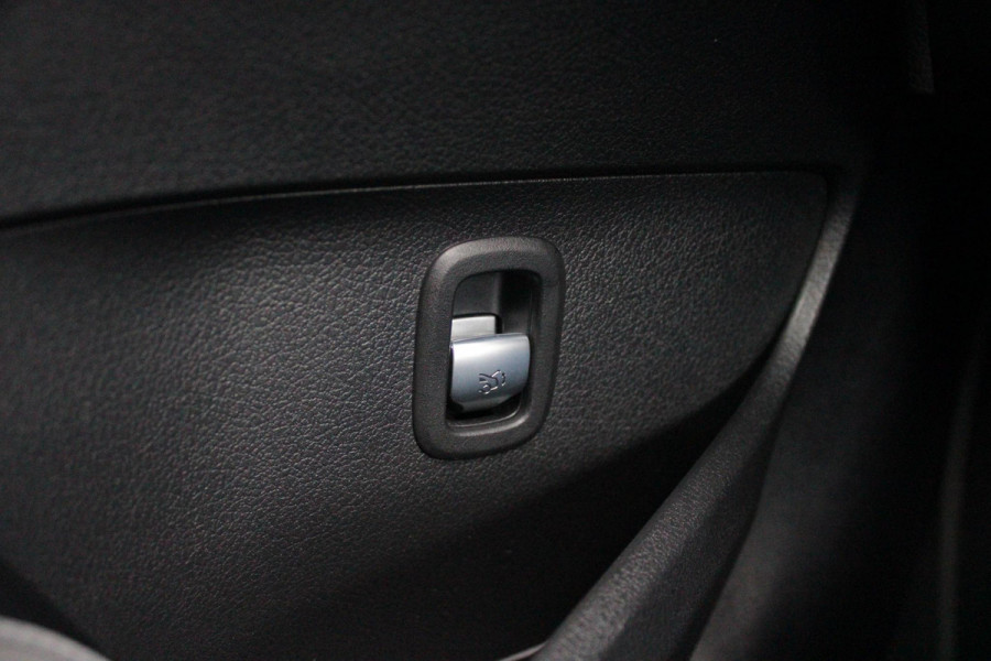 Mercedes-Benz C-Klasse Estate 200 218PK Launch Edition AMG Line | PANORAMISCH SCHUIF/KANTELDAK | LASER KOPLAMPEN | SFEERVERLICHTING | ELEKTRISCH VERSTELBARE VOORSTOELEN MET GEHEUGEN OP BEIDE STOELEN | STOELVERWARMING | ELEKTRISCHE STUURVERSTELLING MET GEHEUGEN | 19'' MULTISPAAKS LICHTMETALEN VELGEN | VERKEERSLICHTEN WEERGAVE | 360° CAMERA | DRAADLOOS APPLECARPLAY/ANDROID AUTO | DRAADLOZE TELEFOONLADER | WIDE SCREEN SCHERM | NIGHT PAKKET | DODEHOEK DETECTIE | EXTRA GETINTE ACHTERSTE RUITEN | PREMIUM AUDIO SYSTEM | ELEKTRISCH BEDIENBARE ACHTERKLEP | KEYLESS ENTRY |