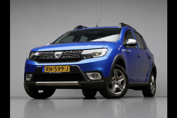 Dacia Sandero 0.9 TCe Bi-Fuel SL Stepway Sport (NAVI,PDC,AIRCO,CRUISE,BLUETOOTH,ELEKTRISCH PAKKET,SPORTSTOELEN,LM VELGEN)