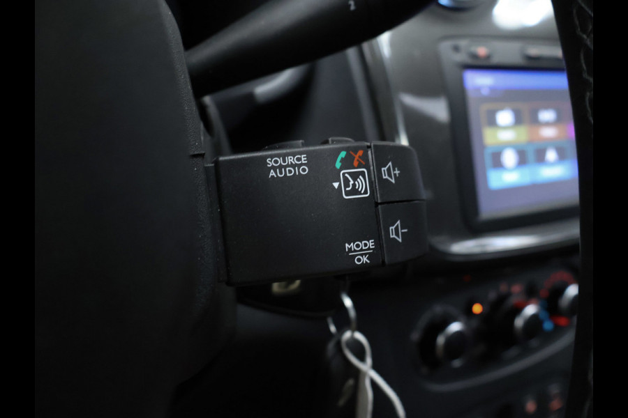 Dacia Sandero 0.9 TCe Bi-Fuel SL Stepway Sport (NAVI,PDC,AIRCO,CRUISE,BLUETOOTH,ELEKTRISCH PAKKET,SPORTSTOELEN,LM VELGEN)