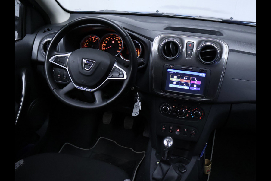 Dacia Sandero 0.9 TCe Bi-Fuel SL Stepway Sport (NAVI,PDC,AIRCO,CRUISE,BLUETOOTH,ELEKTRISCH PAKKET,SPORTSTOELEN,LM VELGEN)