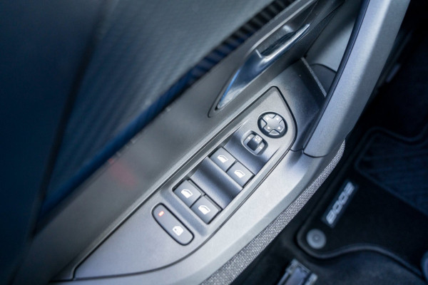 Peugeot 2008 1.2 Hybrid 136 Style|Prijs rijklaar incl 12 mnd garantie|Clima PDC Cruise Flippers
