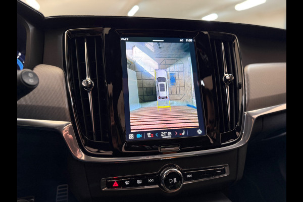 Volvo V90 2.0 T6 Plug-in hybrid AWD Ultimate Dark | FaceLift | Luchtvering | Xenium Pakket | Licht Pakket | HUD | 360cam |