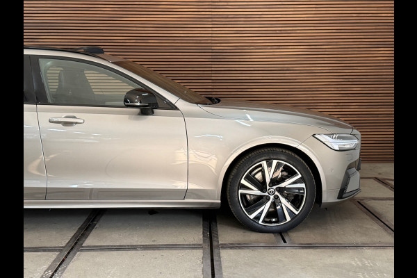 Volvo V90 2.0 T6 Plug-in hybrid AWD Ultimate Dark | FaceLift | Luchtvering | Xenium Pakket | Licht Pakket | HUD | 360cam |