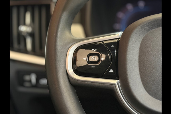 Volvo V90 2.0 T6 Plug-in hybrid AWD Ultimate Dark | FaceLift | Luchtvering | Xenium Pakket | Licht Pakket | HUD | 360cam |