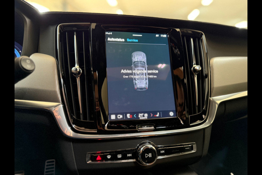 Volvo V90 2.0 T6 Plug-in hybrid AWD Ultimate Dark | FaceLift | Luchtvering | Xenium Pakket | Licht Pakket | HUD | 360cam |
